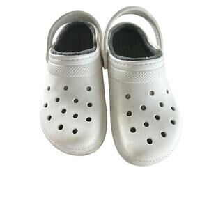 Crocs White Dual Comfort Fleecy‎ Faux  Fur Women size M-8 /W-10